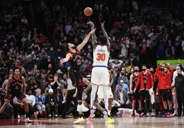 开云娱乐-弃用沃克之后1胜5负防守倒数第二！锡伯杜咬碎钢牙